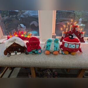 NWT BumBumz Ski Lodge Winter Plush Toy Set